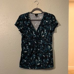 Ann Taylor V neck top